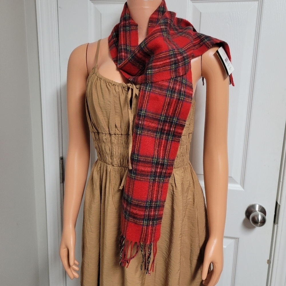 EDINBURGH NWT 100% Lambswool Plaid Red Black Tartan Scarf.